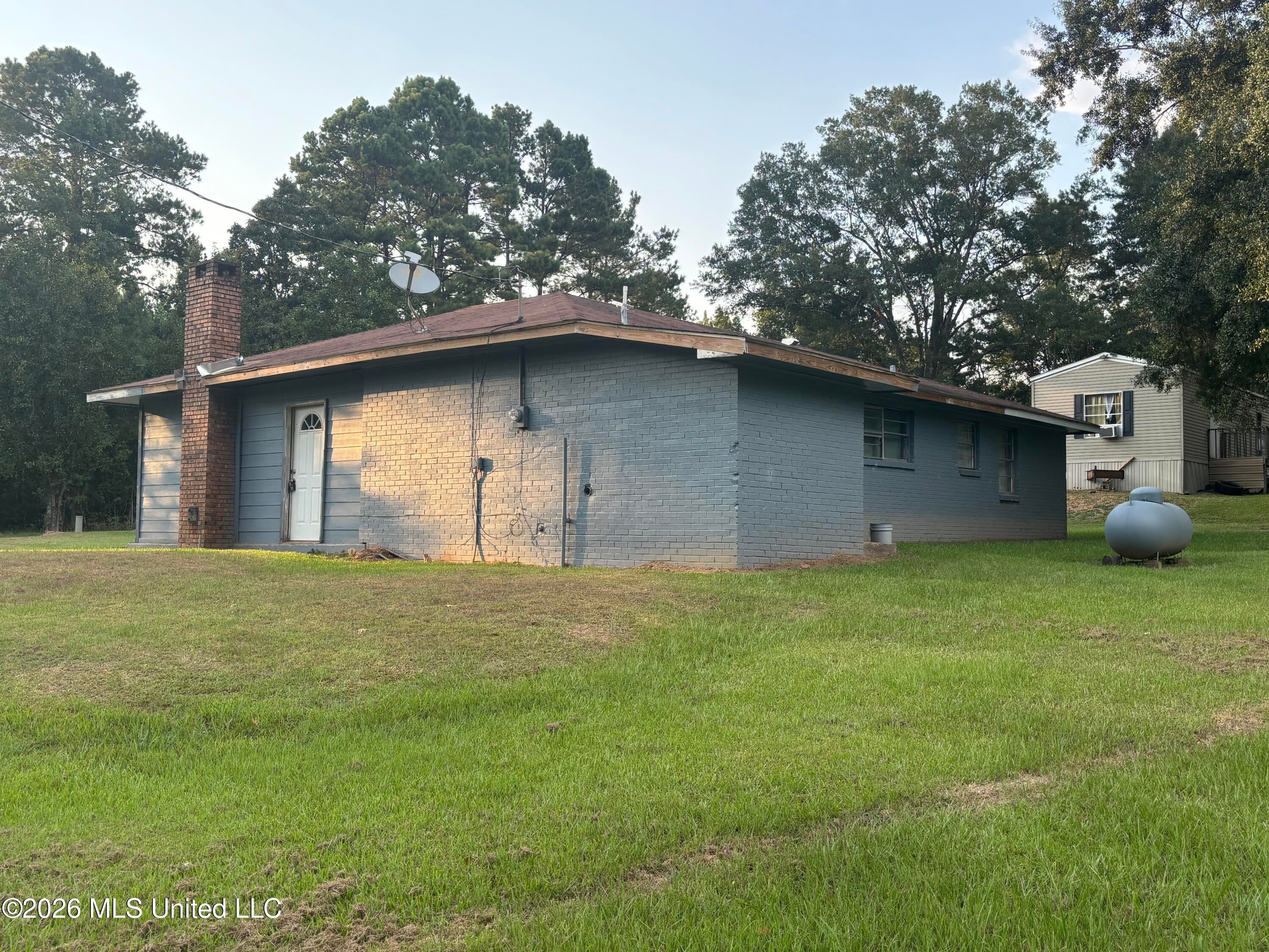 686 Progress Road - Photo 4