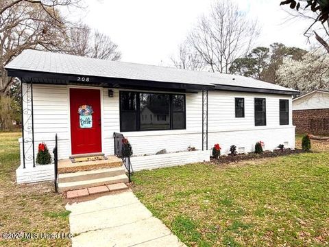 Condo For Sale - 208 Bowden Street<br/> Senatobia, MS 38668
