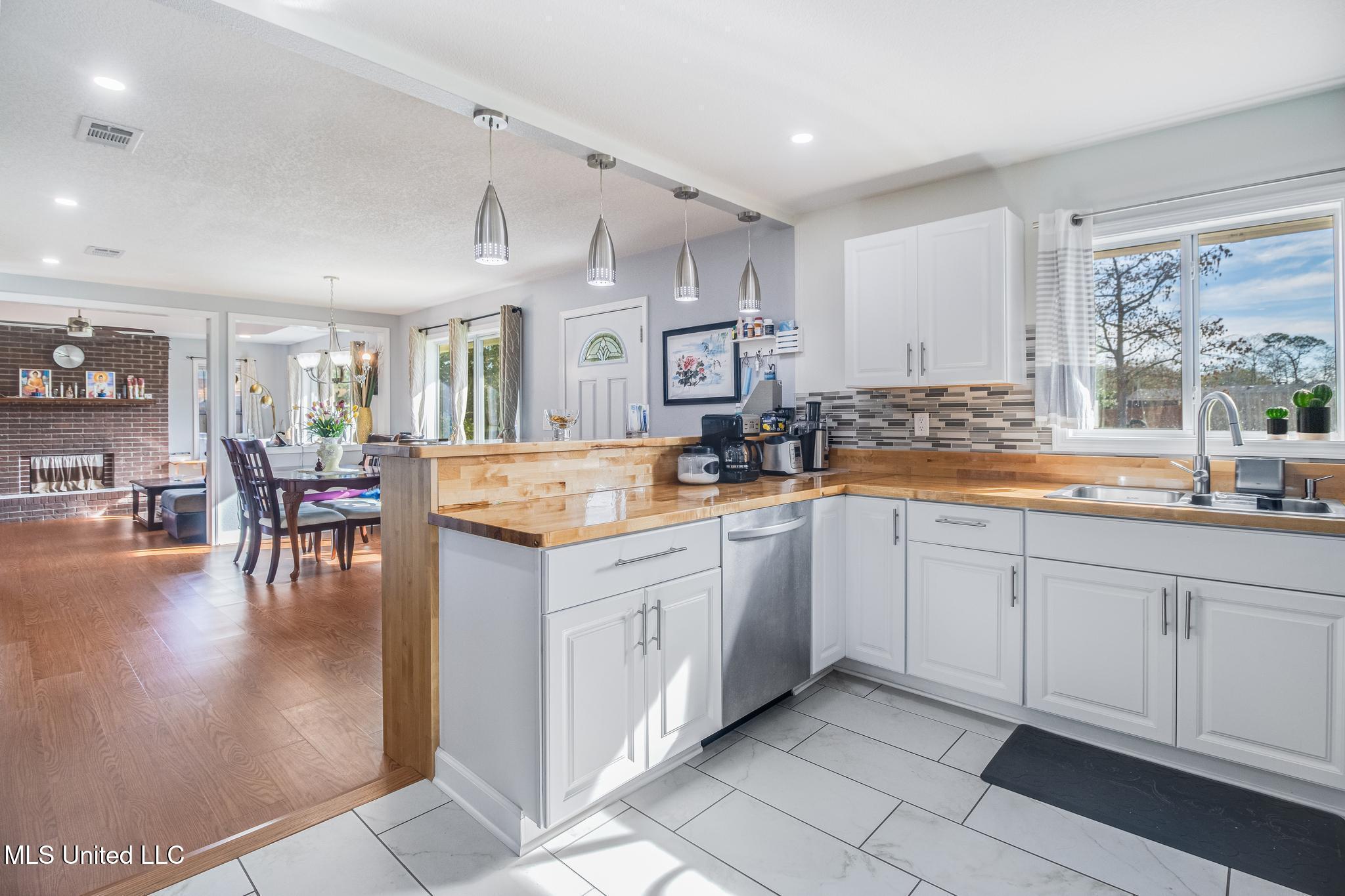 55 Woodforest Drive, Gulfport, Mississippi image 10