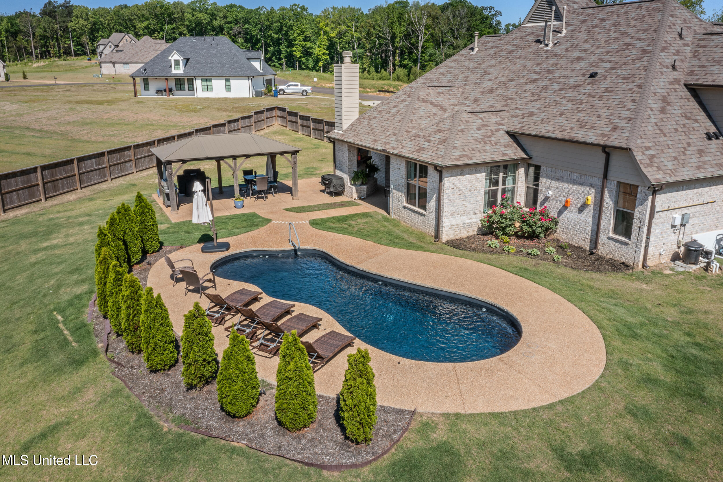 9931 Cypress Willow Cove, Olive Branch, Mississippi image 6