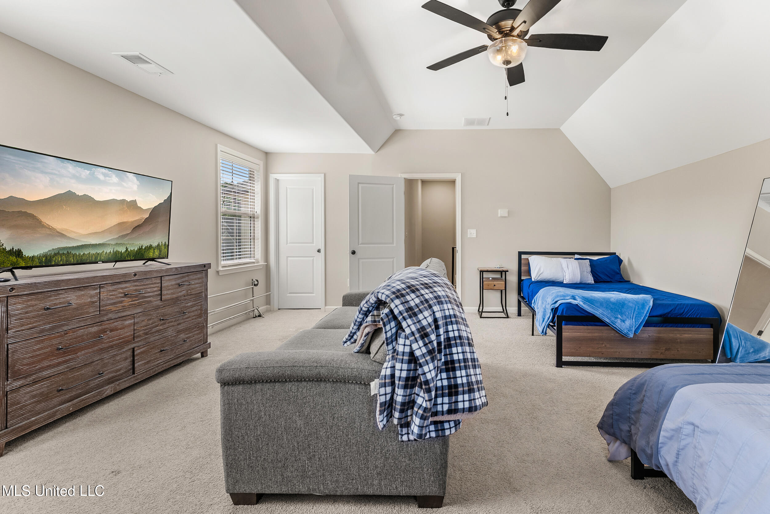 9931 Cypress Willow Cove, Olive Branch, Mississippi image 32