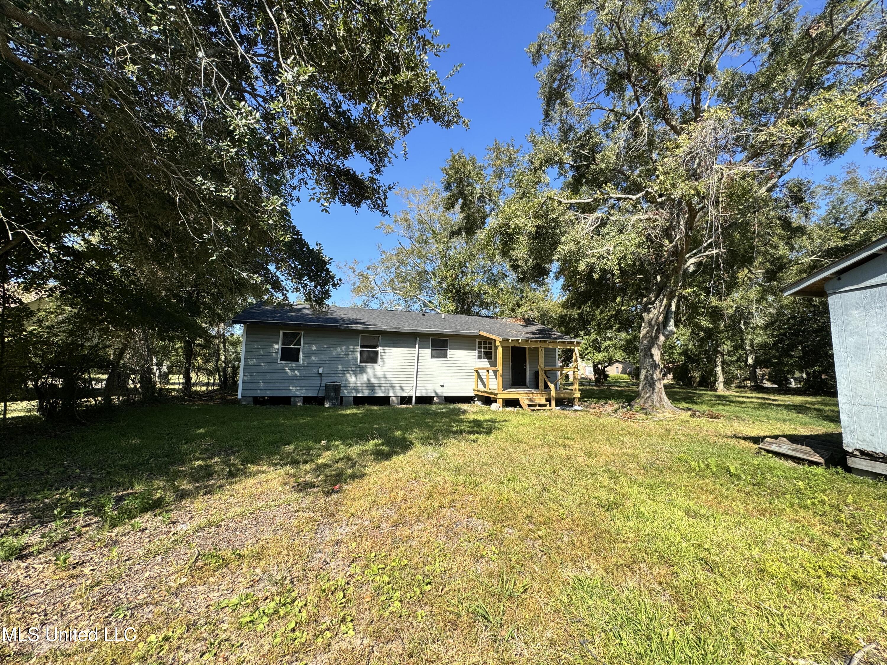 4830 Saphire Avenue, Moss Point, Mississippi image 3