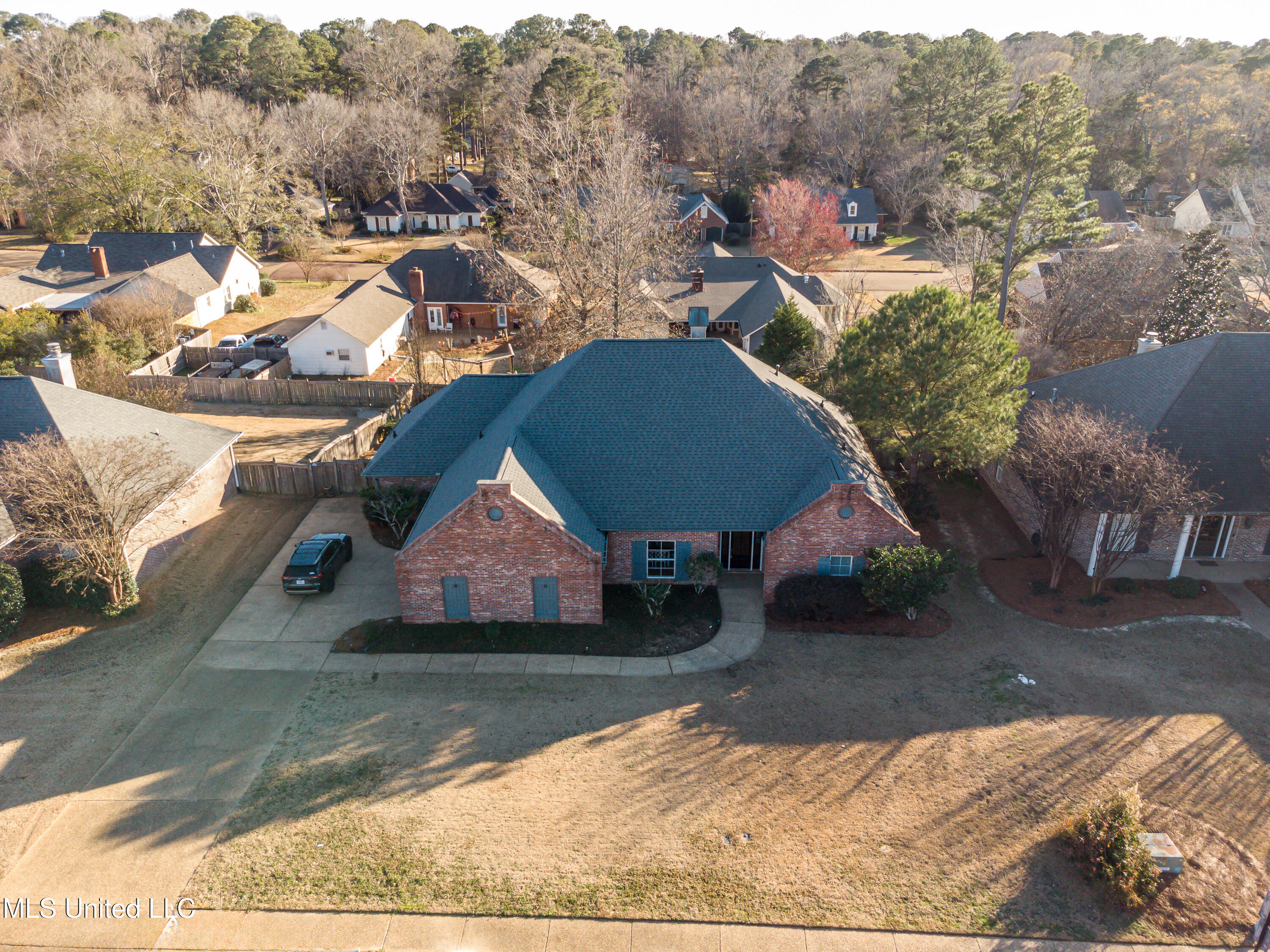 221 Sycamore Lane, Madison, Mississippi image 1