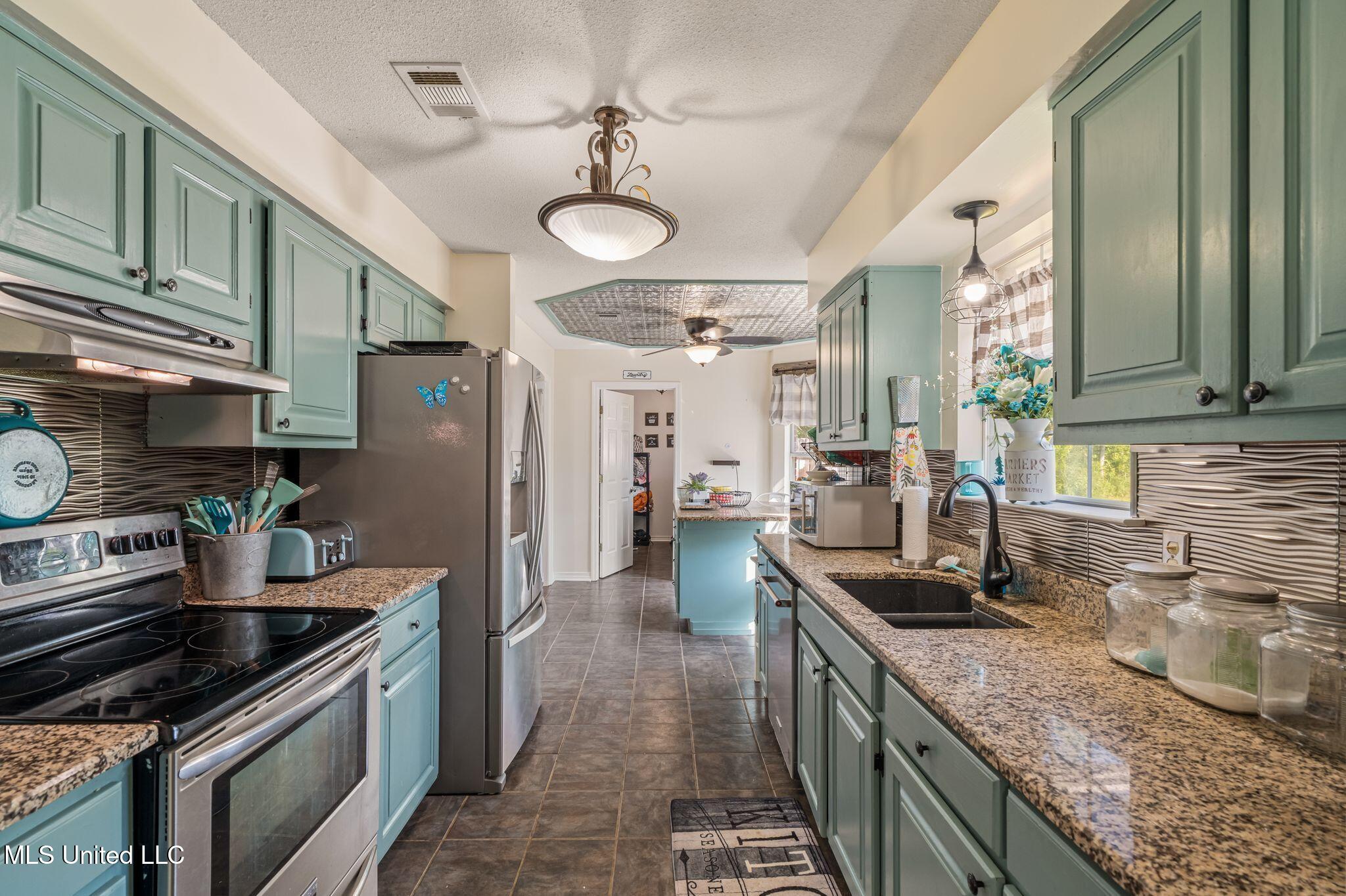 15406 Village Drive, Biloxi, Mississippi image 19