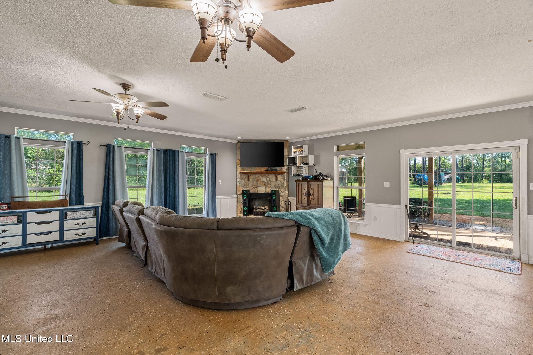 15406 Village Drive, Biloxi, Mississippi image 32