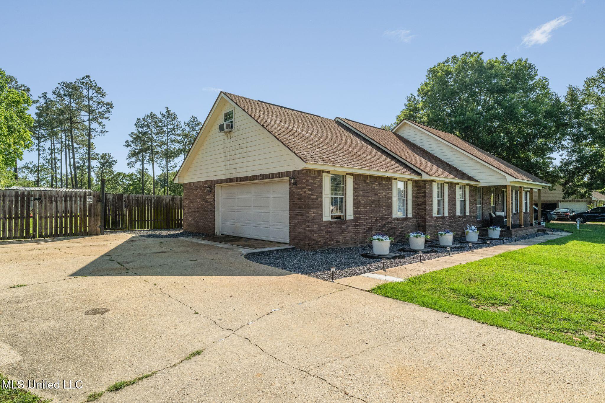 15406 Village Drive, Biloxi, Mississippi image 5