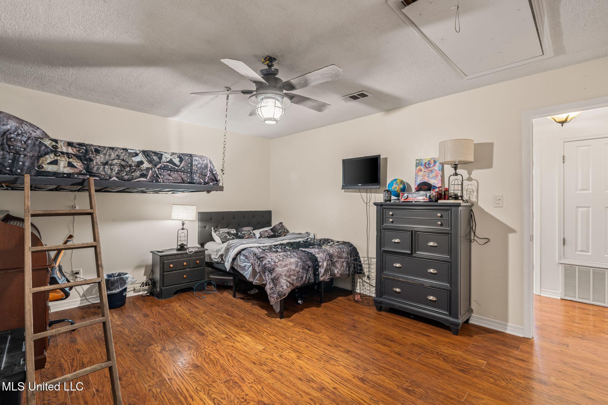 15406 Village Drive, Biloxi, Mississippi image 37