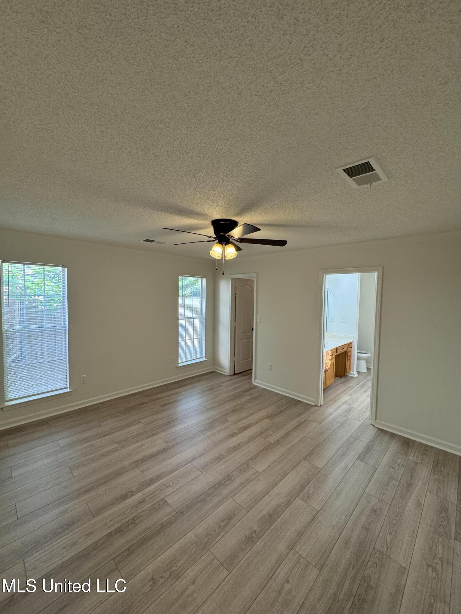 7615 Woodshire Drive, Horn Lake, Mississippi image 11