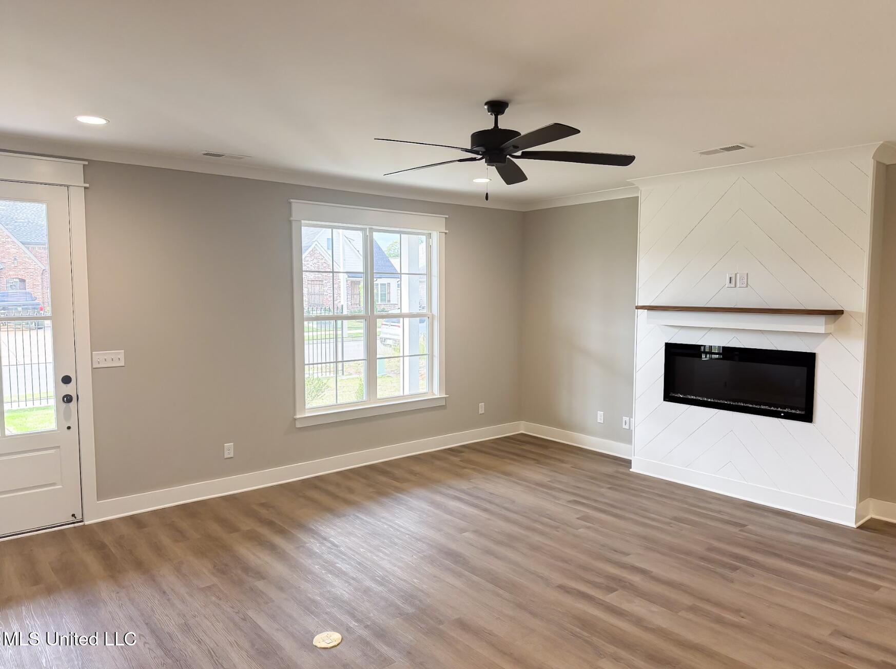 3453 Kreunen Street, Nesbit, Mississippi image 3