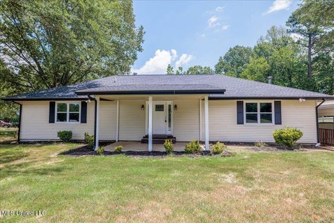 Homes For Sale - 2215 Plum Point Road<br/> Panola County, Pope, MS 38658