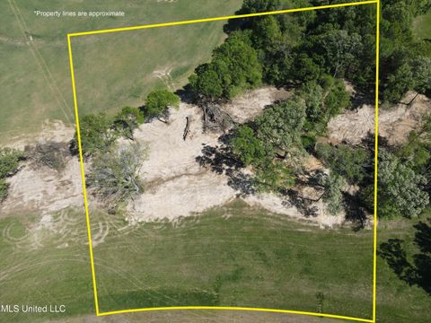Vacant Land For Sale - 12 Como Trace Drive<br/> Tate County, Senatobia, MS 38668