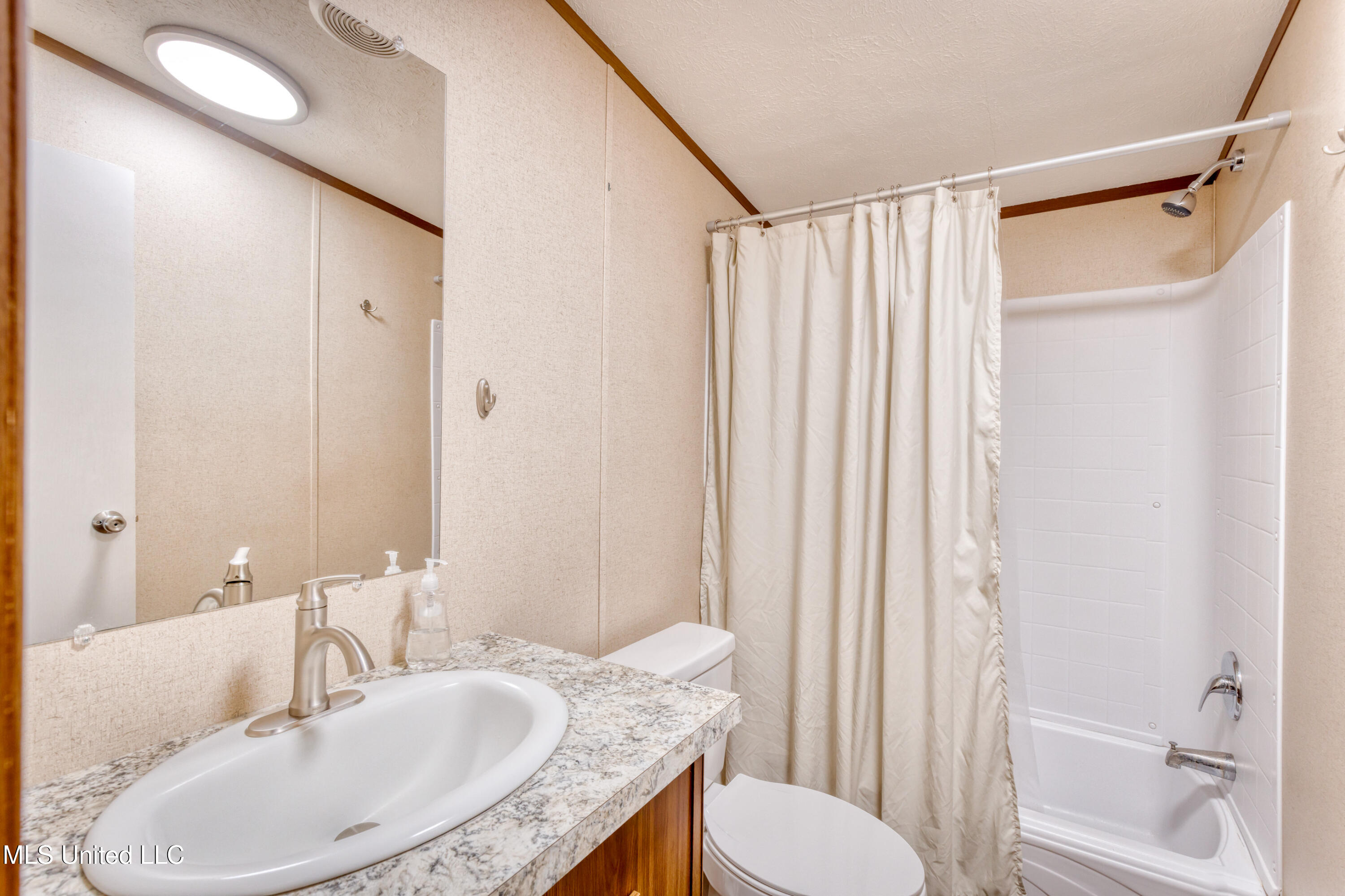 28193 J P Ladner Road, Pass Christian, Mississippi image 32