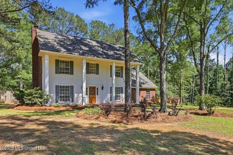 Homes For Sale - 190 Peachtree Drive<br/> Hinds County, Byram, MS 39272