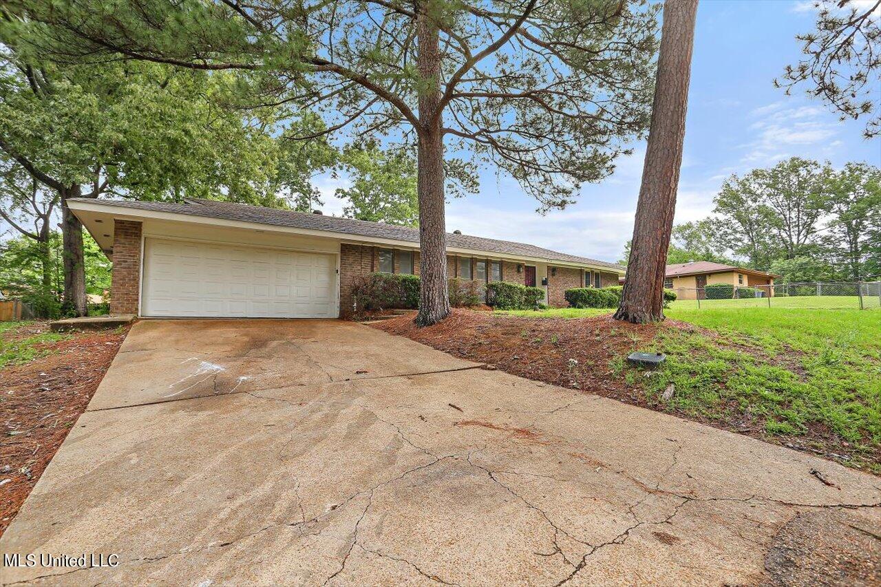 356 Lake Of Pines Drive, Jackson, Mississippi image 6