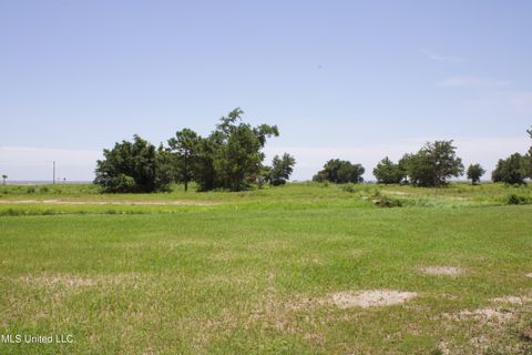  in Long Beach MS Pitcher Point Avenue.jpg