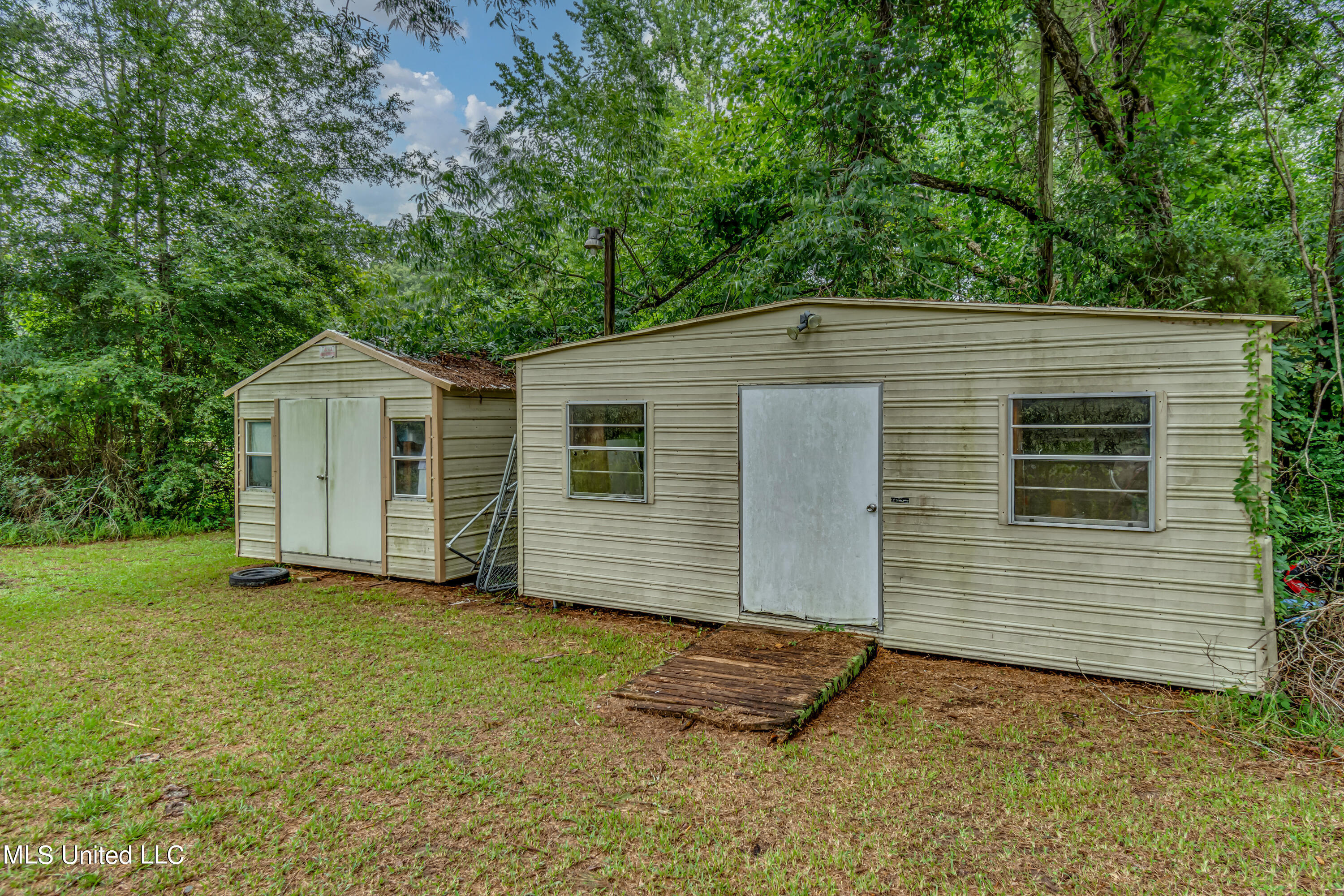 Monticello, Mississippi 39654, United States, 3 Bedrooms Bedrooms, ,2 BathroomsBathrooms,Residential,Pending,50824