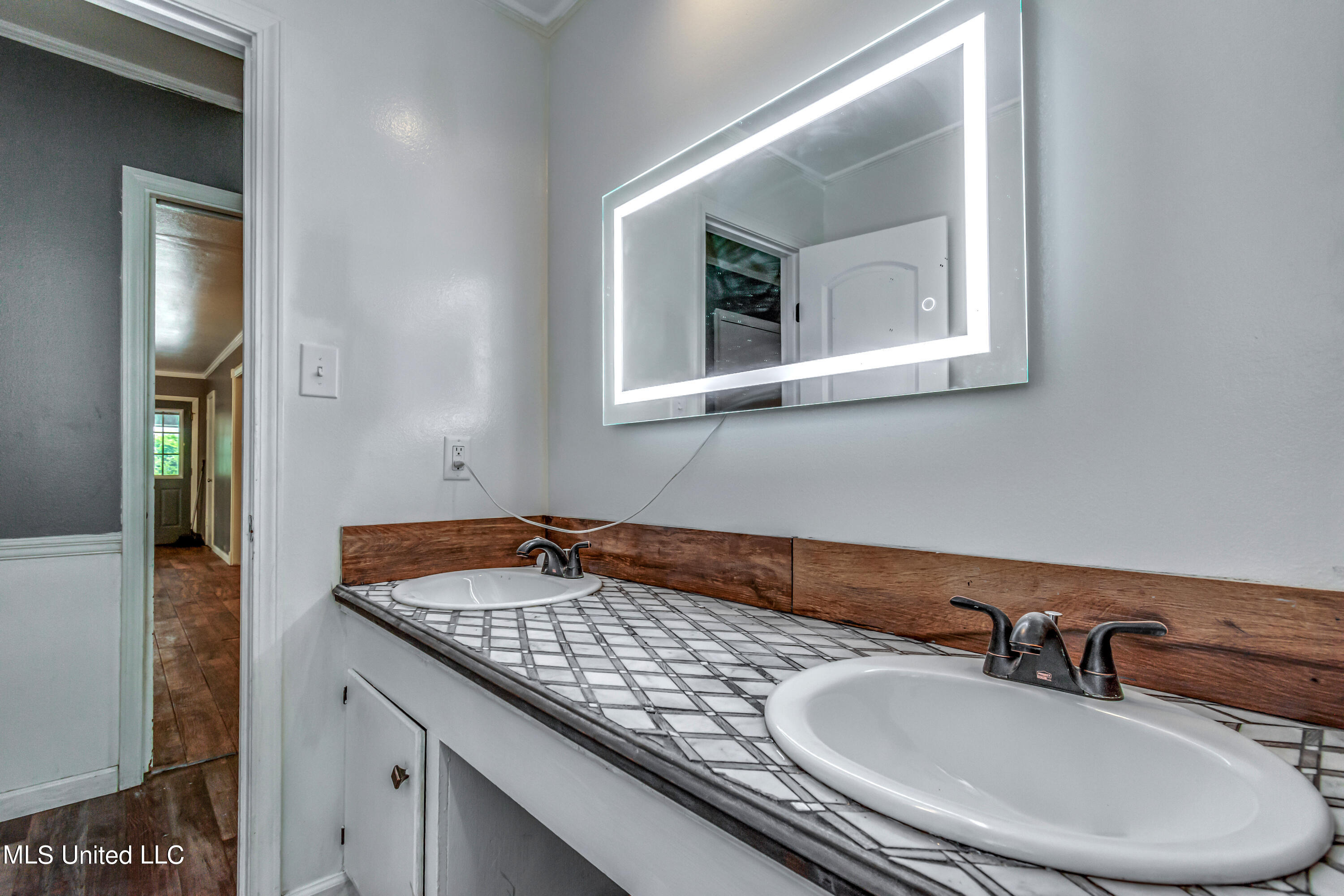 Monticello, Mississippi 39654, United States, 3 Bedrooms Bedrooms, ,2 BathroomsBathrooms,Residential,Pending,50824