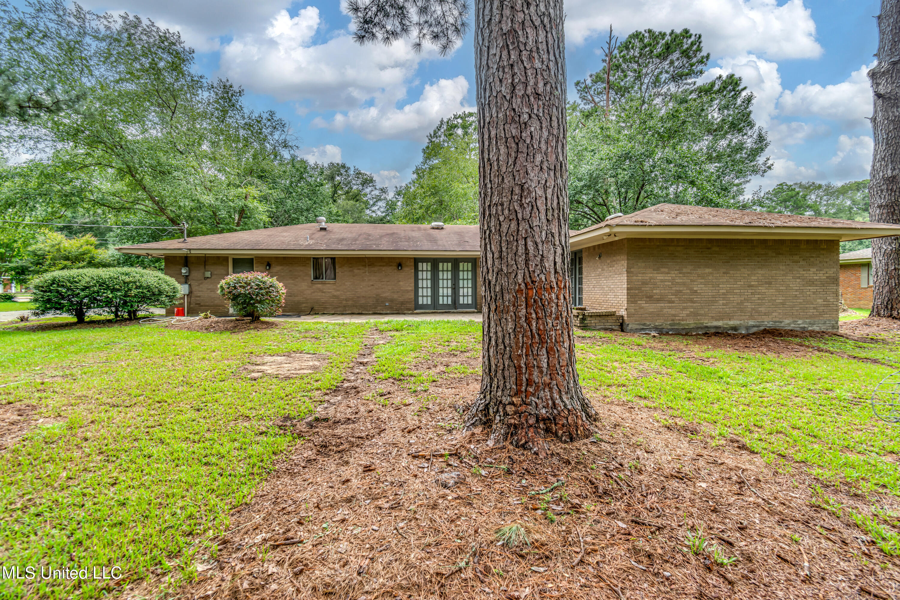 Monticello, Mississippi 39654, United States, 3 Bedrooms Bedrooms, ,2 BathroomsBathrooms,Residential,Pending,50824