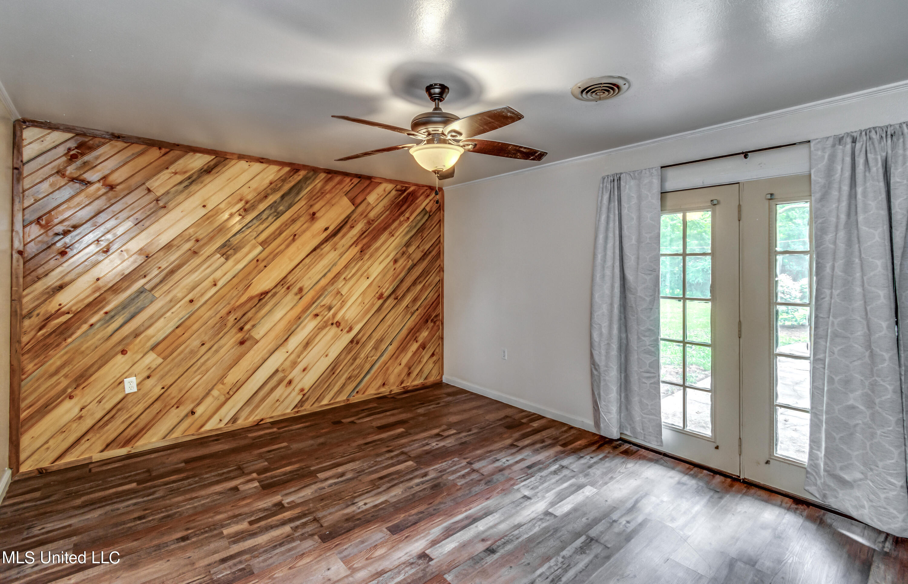 Monticello, Mississippi 39654, United States, 3 Bedrooms Bedrooms, ,2 BathroomsBathrooms,Residential,Pending,50824