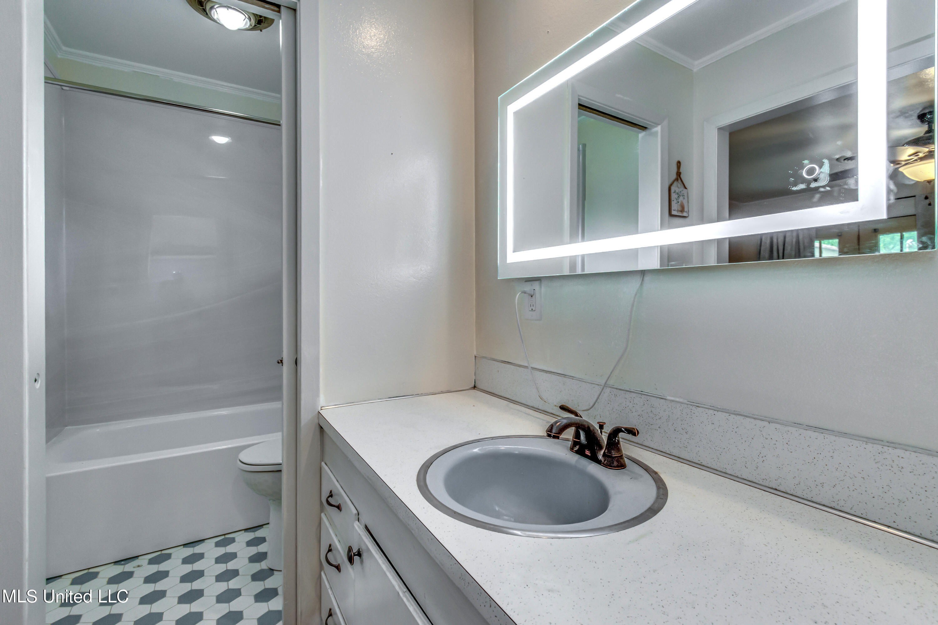 Monticello, Mississippi 39654, United States, 3 Bedrooms Bedrooms, ,2 BathroomsBathrooms,Residential,Pending,50824