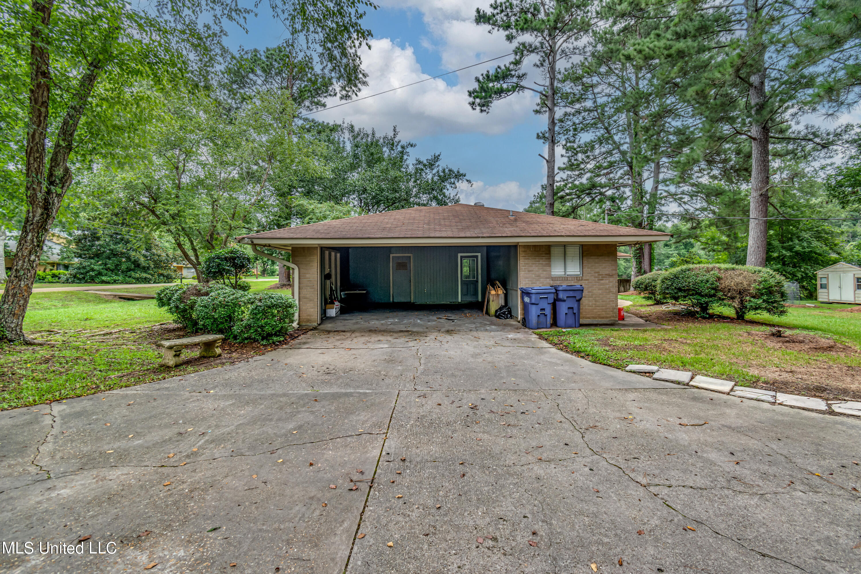 Monticello, Mississippi 39654, United States, 3 Bedrooms Bedrooms, ,2 BathroomsBathrooms,Residential,Pending,50824