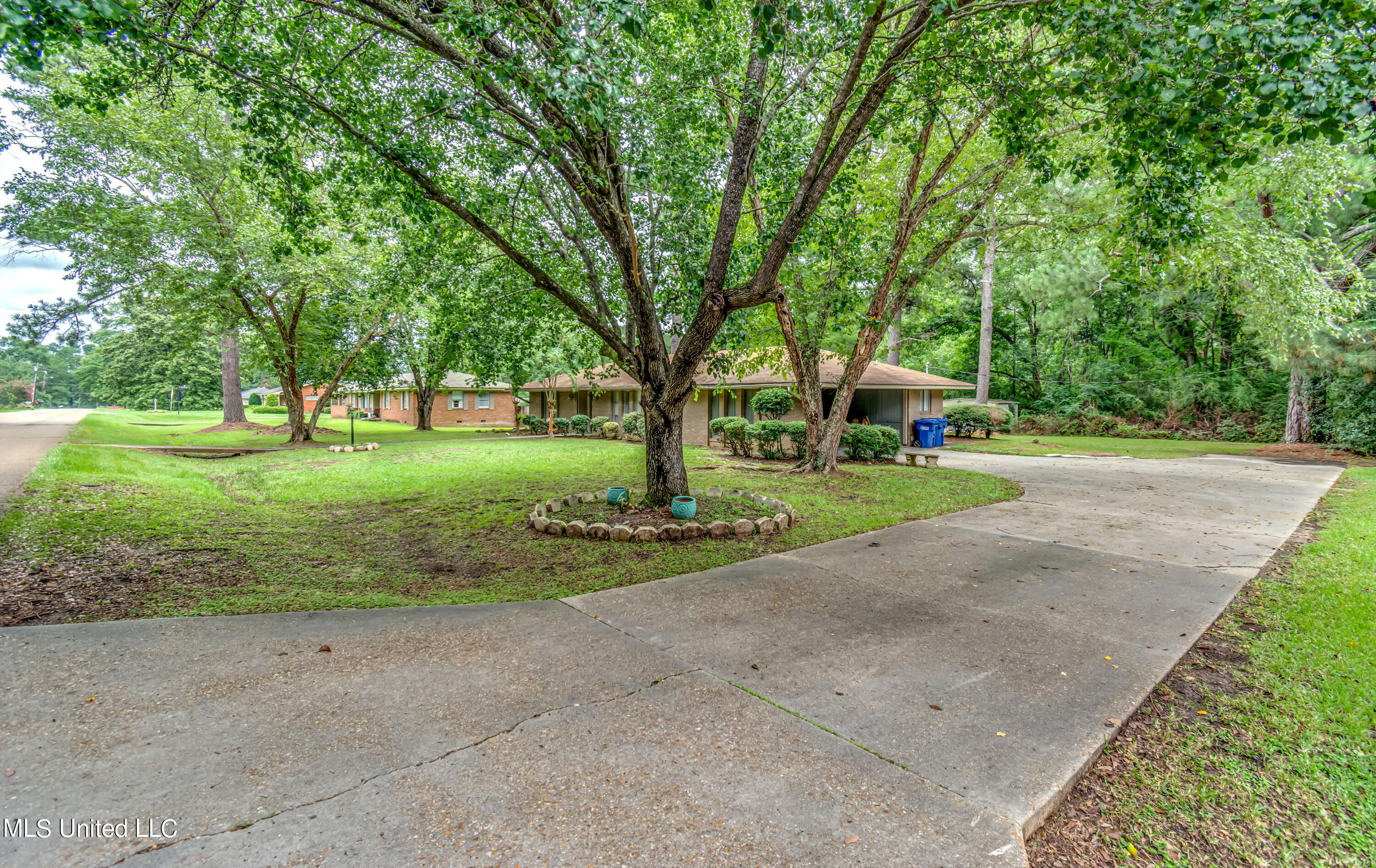 Monticello, Mississippi 39654, United States, 3 Bedrooms Bedrooms, ,2 BathroomsBathrooms,Residential,Pending,50824