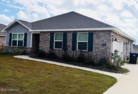 Homes For Sale - 29 Crown Drive<br/> Lucedale, MS 39452