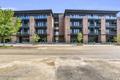 Condo For Sale - 403 Russell Street<br/> Starkville, MS 39759