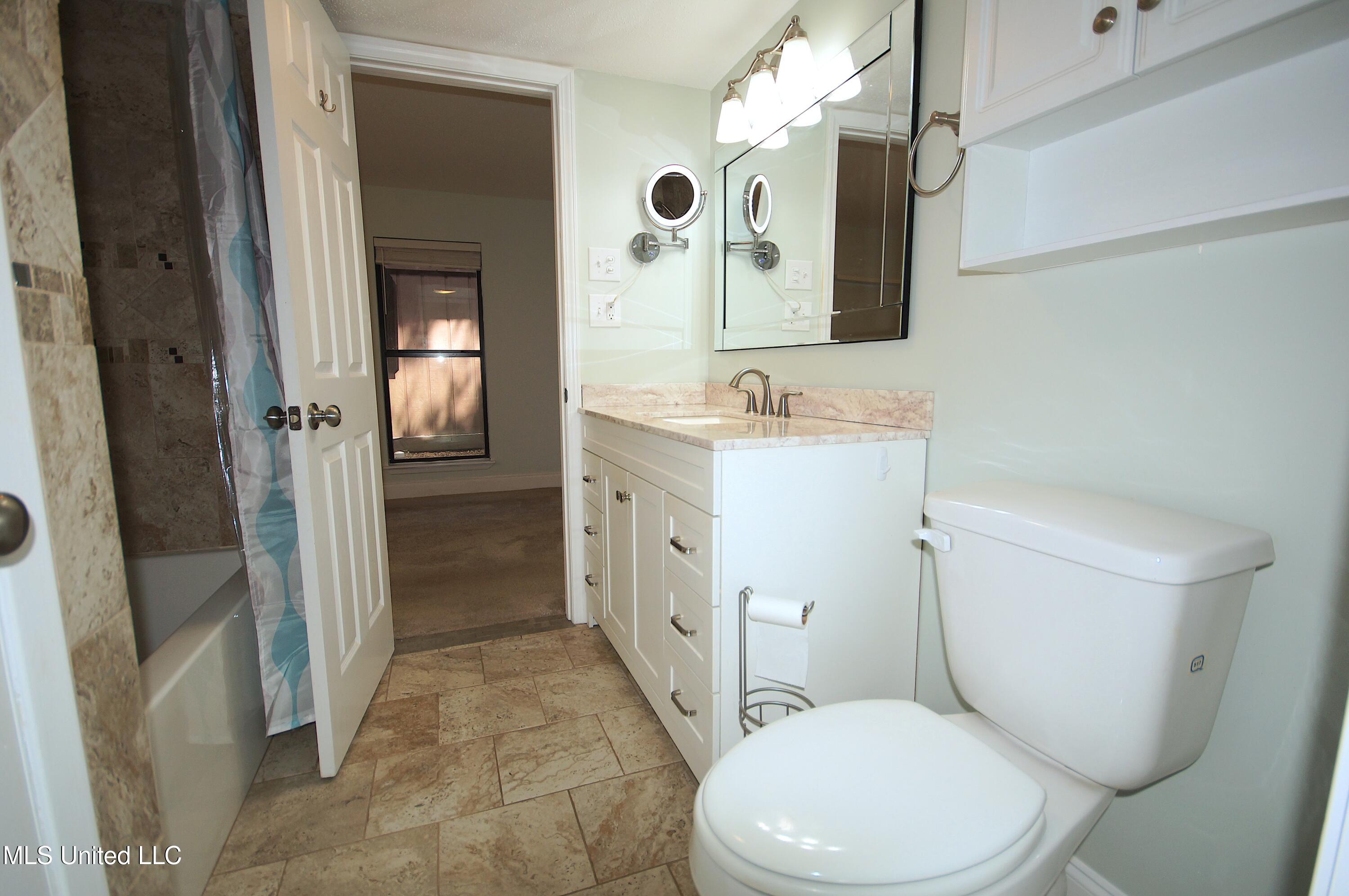 131 Molokai Vlg #G, Diamondhead, Mississippi image 21