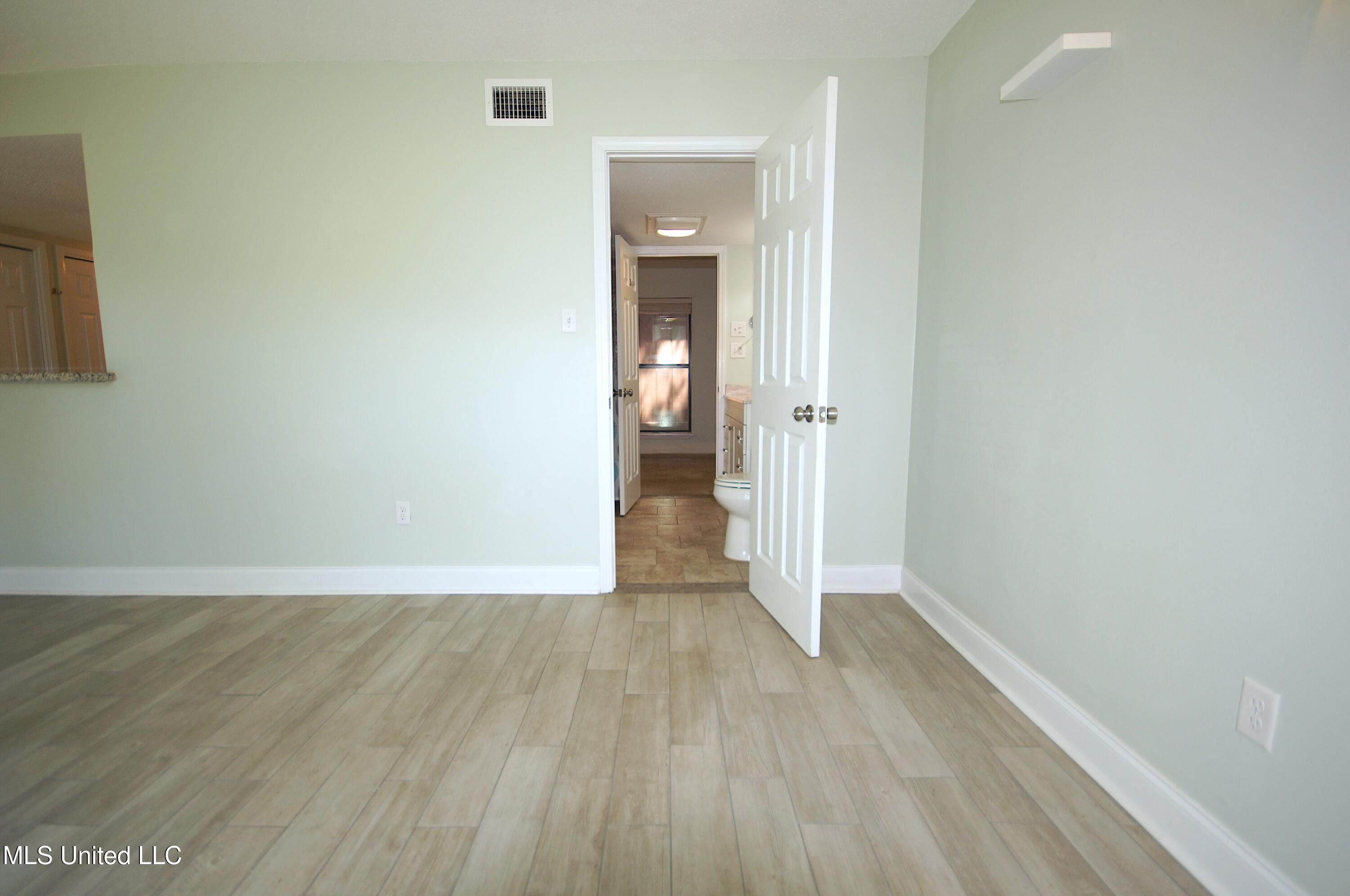 131 Molokai Vlg #G, Diamondhead, Mississippi image 16