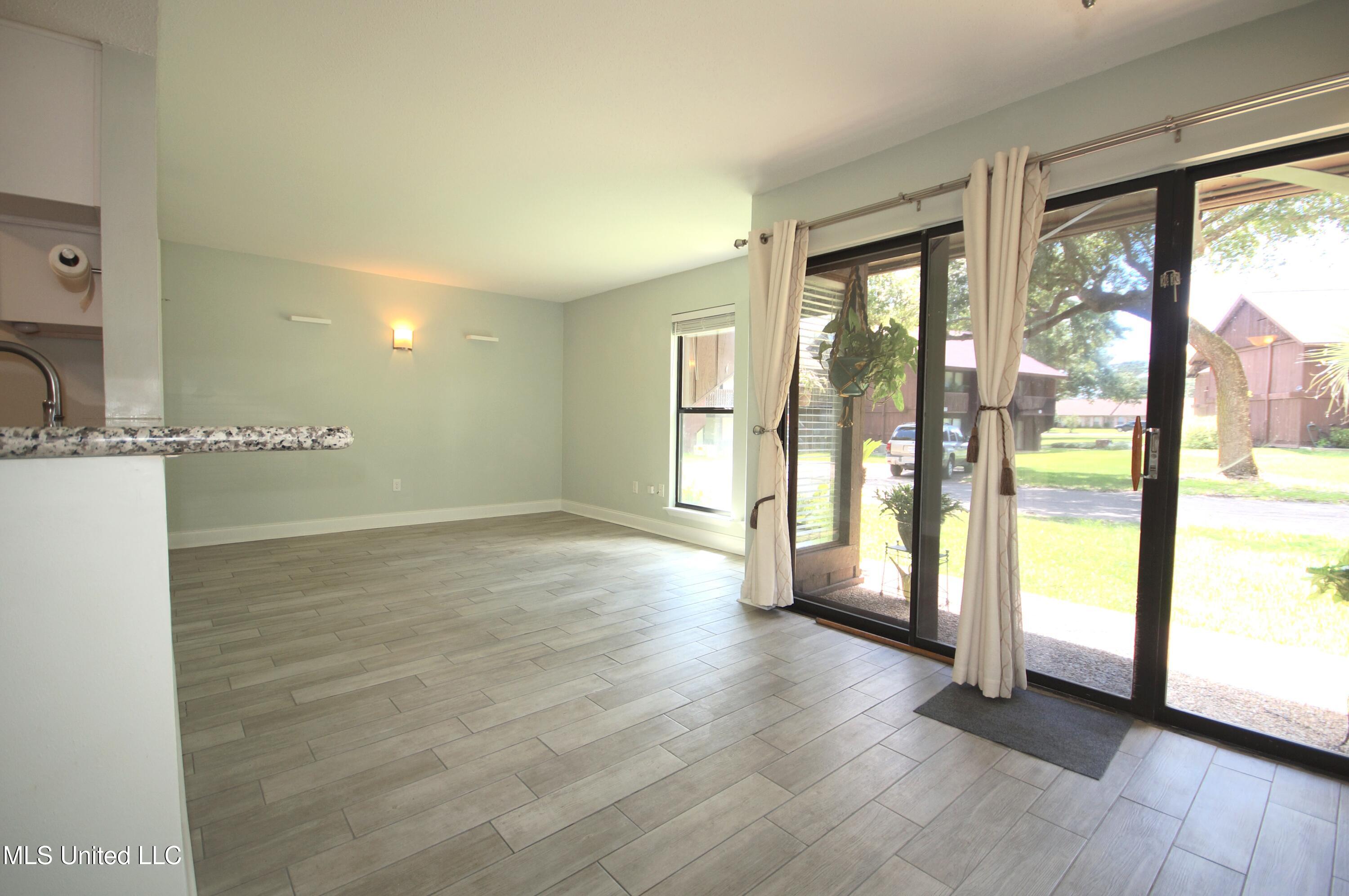 131 Molokai Vlg #G, Diamondhead, Mississippi image 11