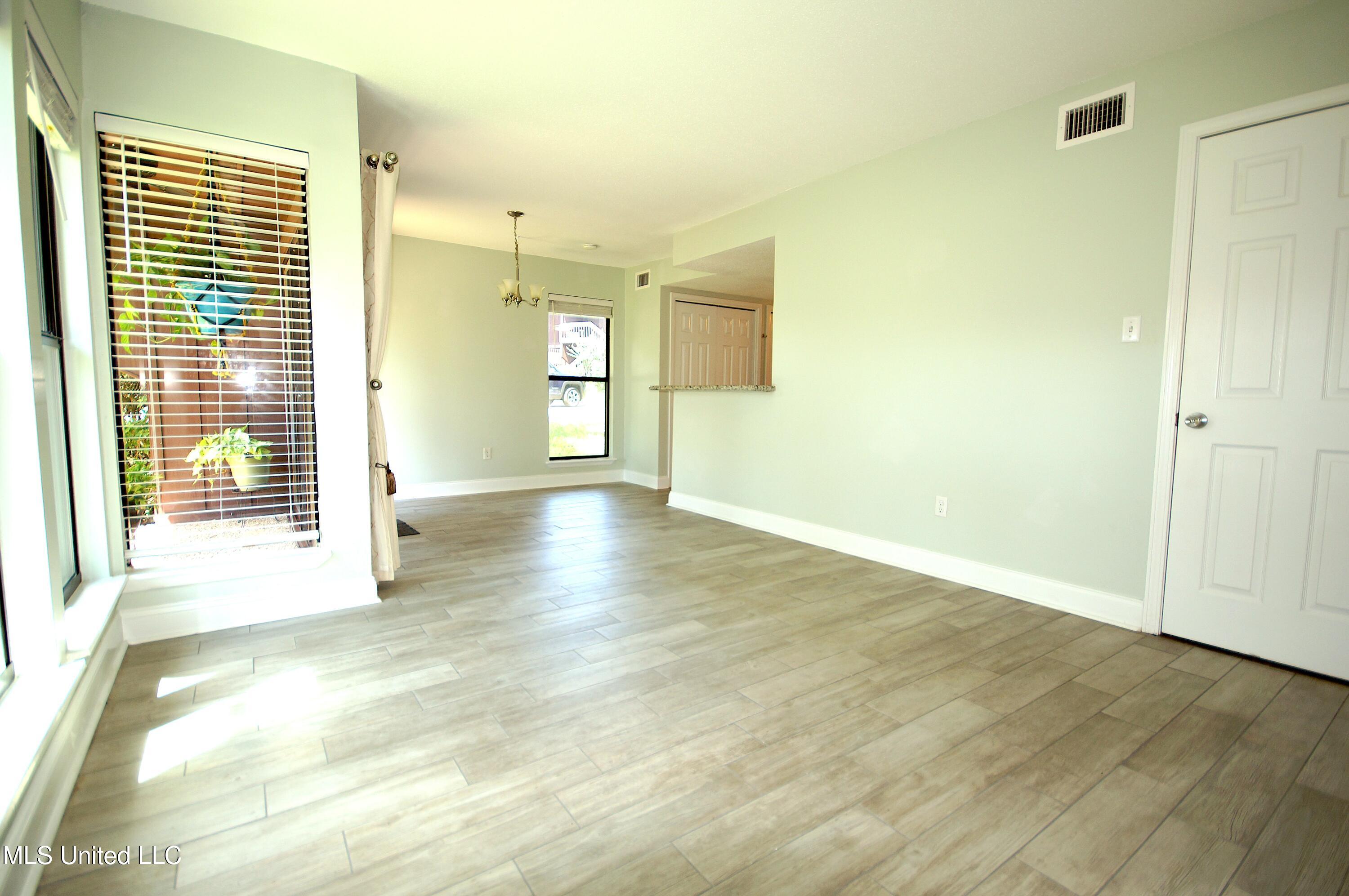 131 Molokai Vlg #G, Diamondhead, Mississippi image 15