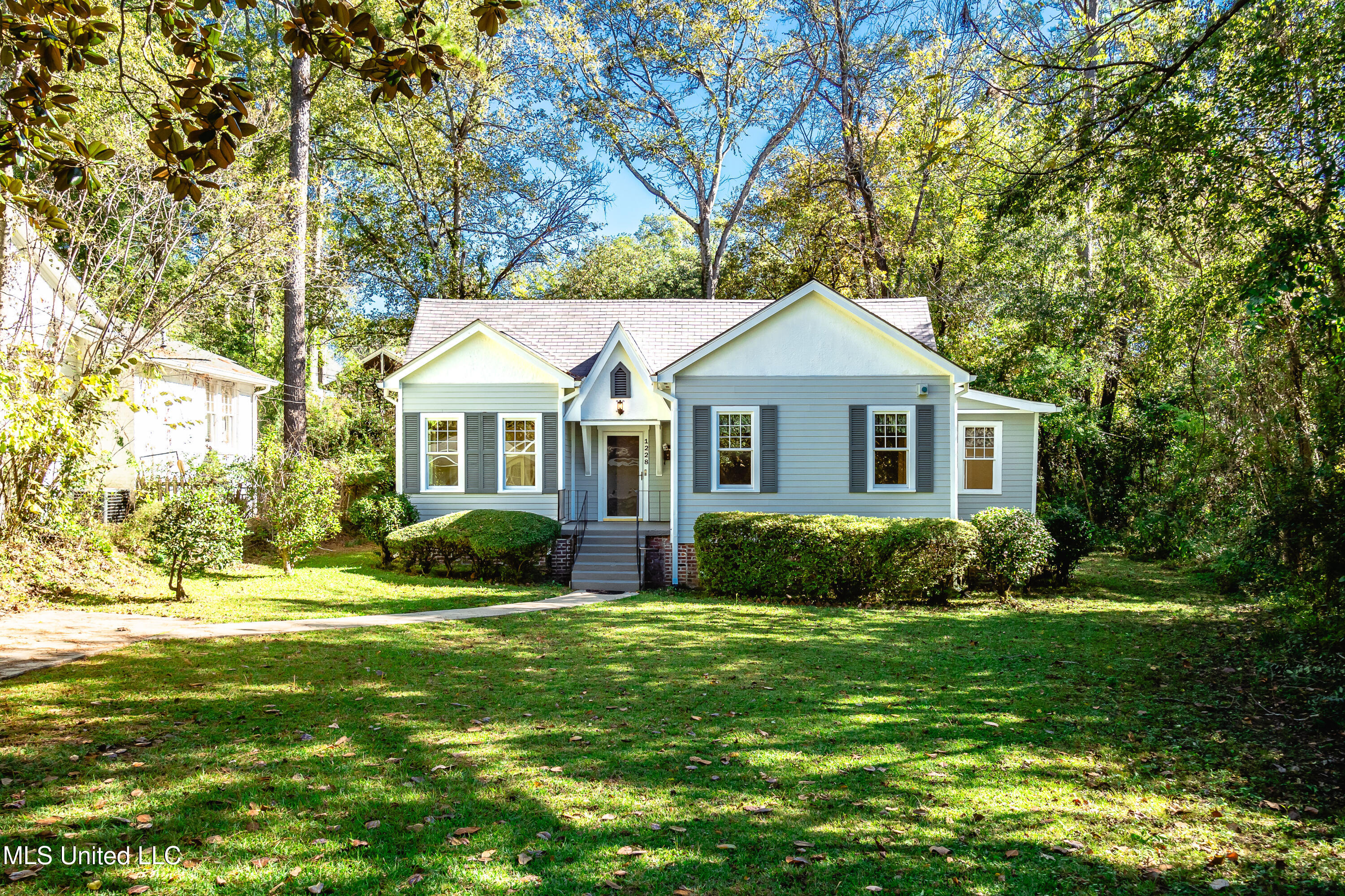 1228 Monroe Street, Jackson, Mississippi image 1