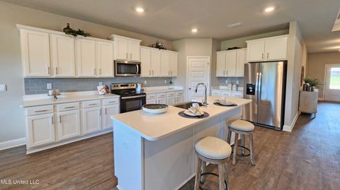 Single Family Residence in Ocean Springs MS 6148 Penni Lane 1.jpg