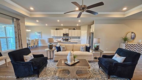 Single Family Residence in Ocean Springs MS 6148 Penni Lane 8.jpg