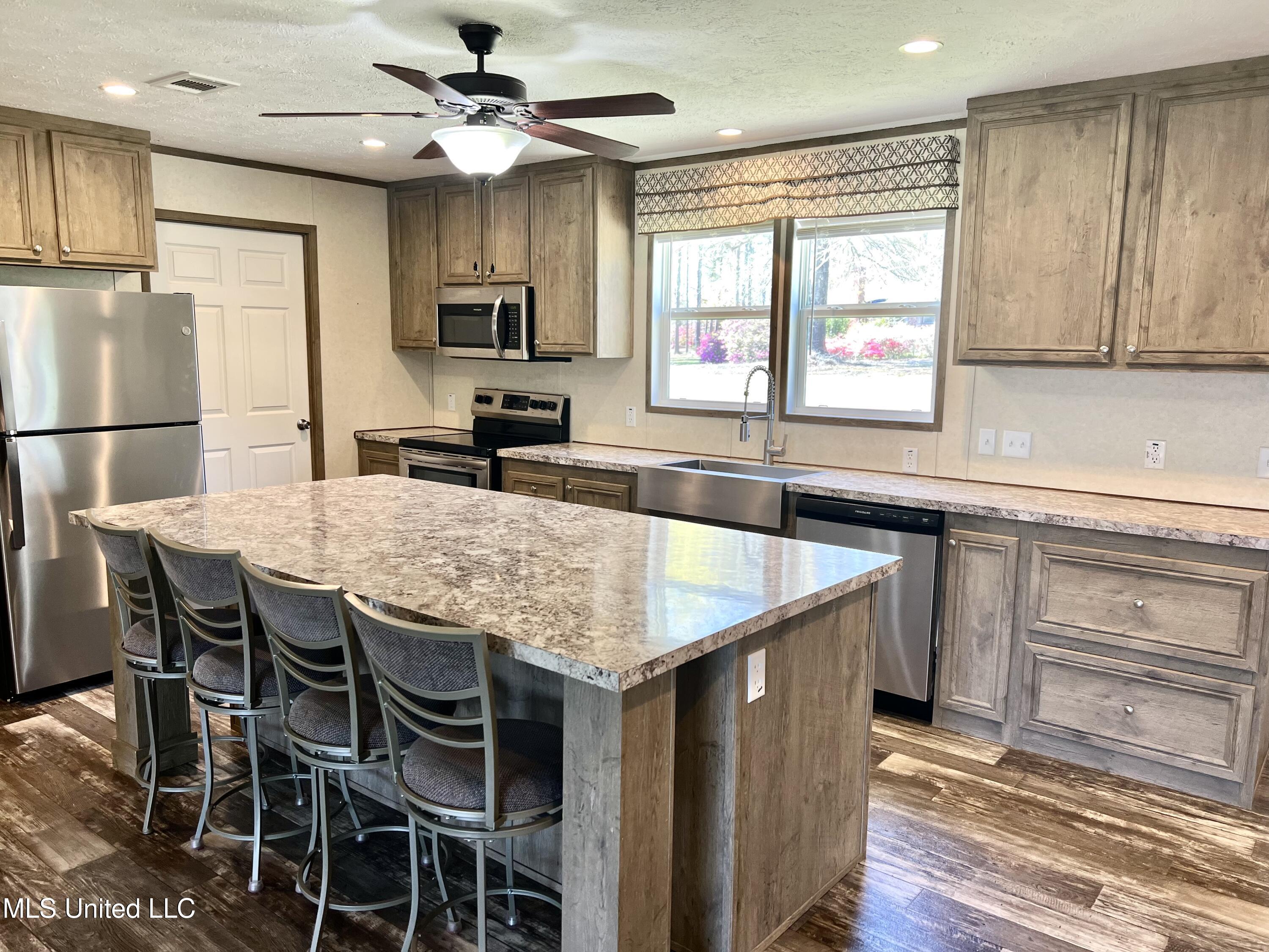 2221 Brushy Creek Road, Lucedale, Mississippi image 6