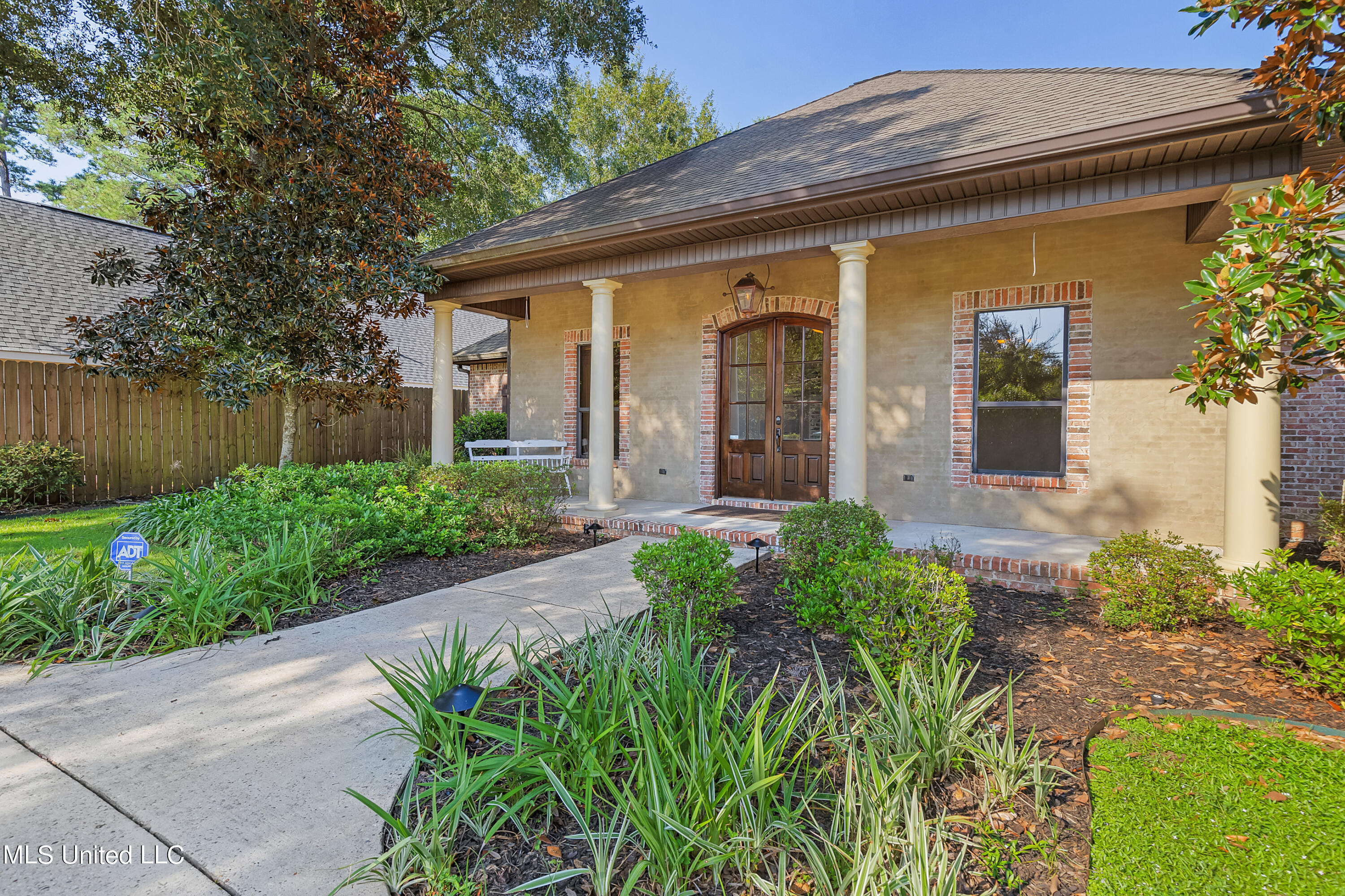3302 Government Street Street, Ocean Springs, Mississippi image 2
