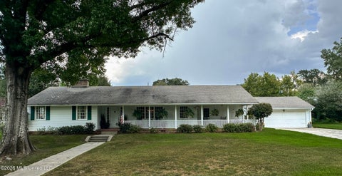 Homes For Sale - 1006 Hickory Avenue<br/> McComb, MS 39648