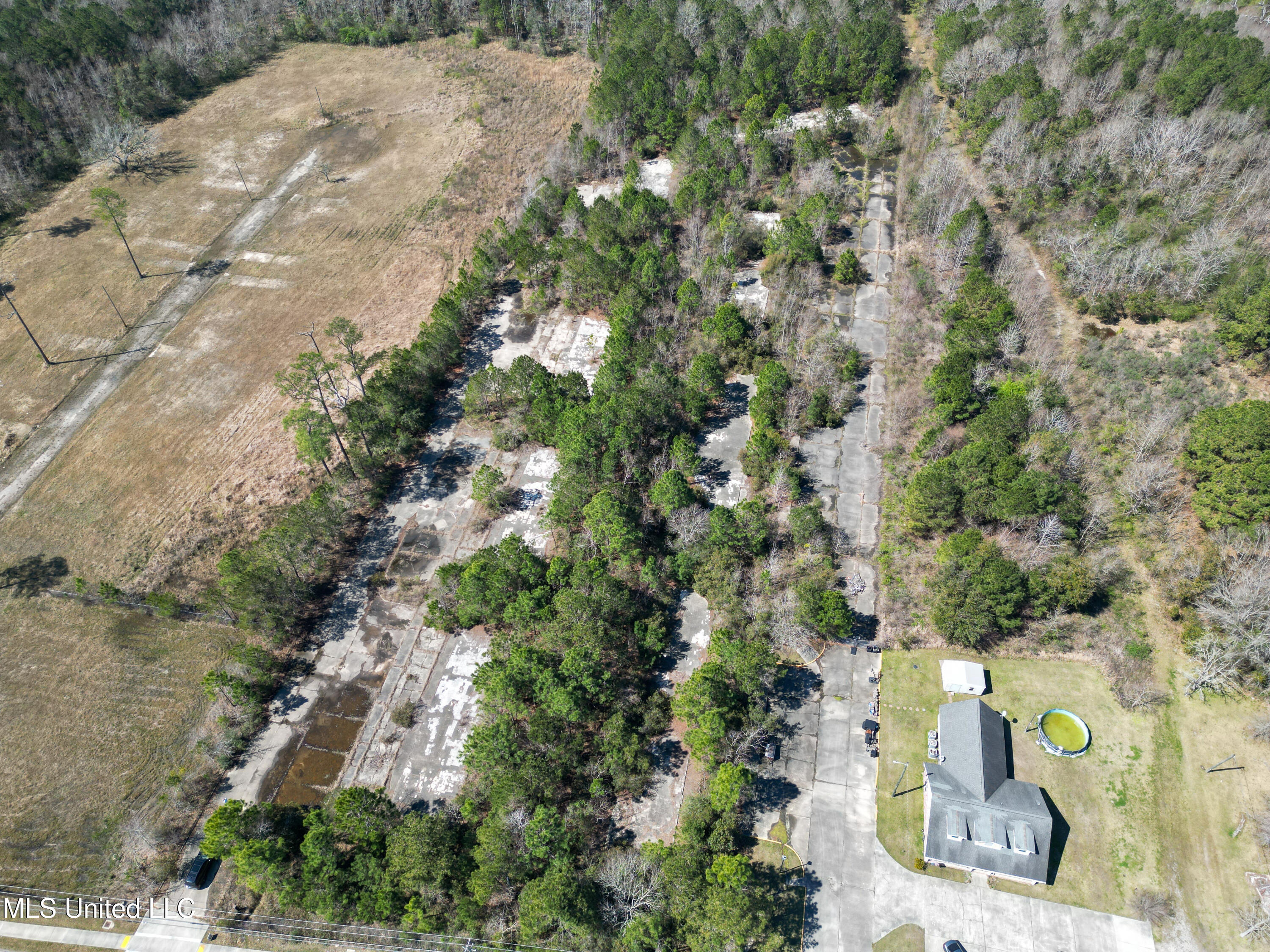 1705 Waveland Avenue, Waveland, Mississippi image 9