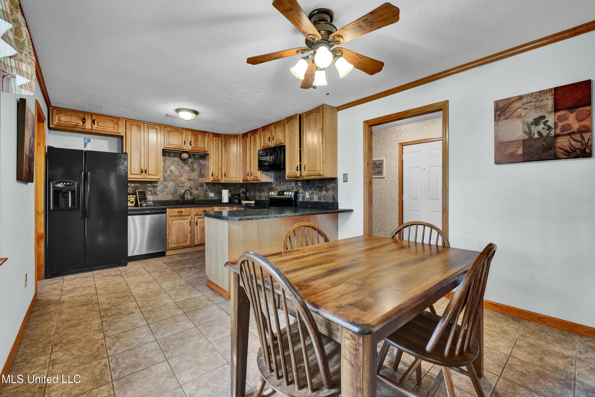 2413 Northridge Drive, Gautier, Mississippi image 9