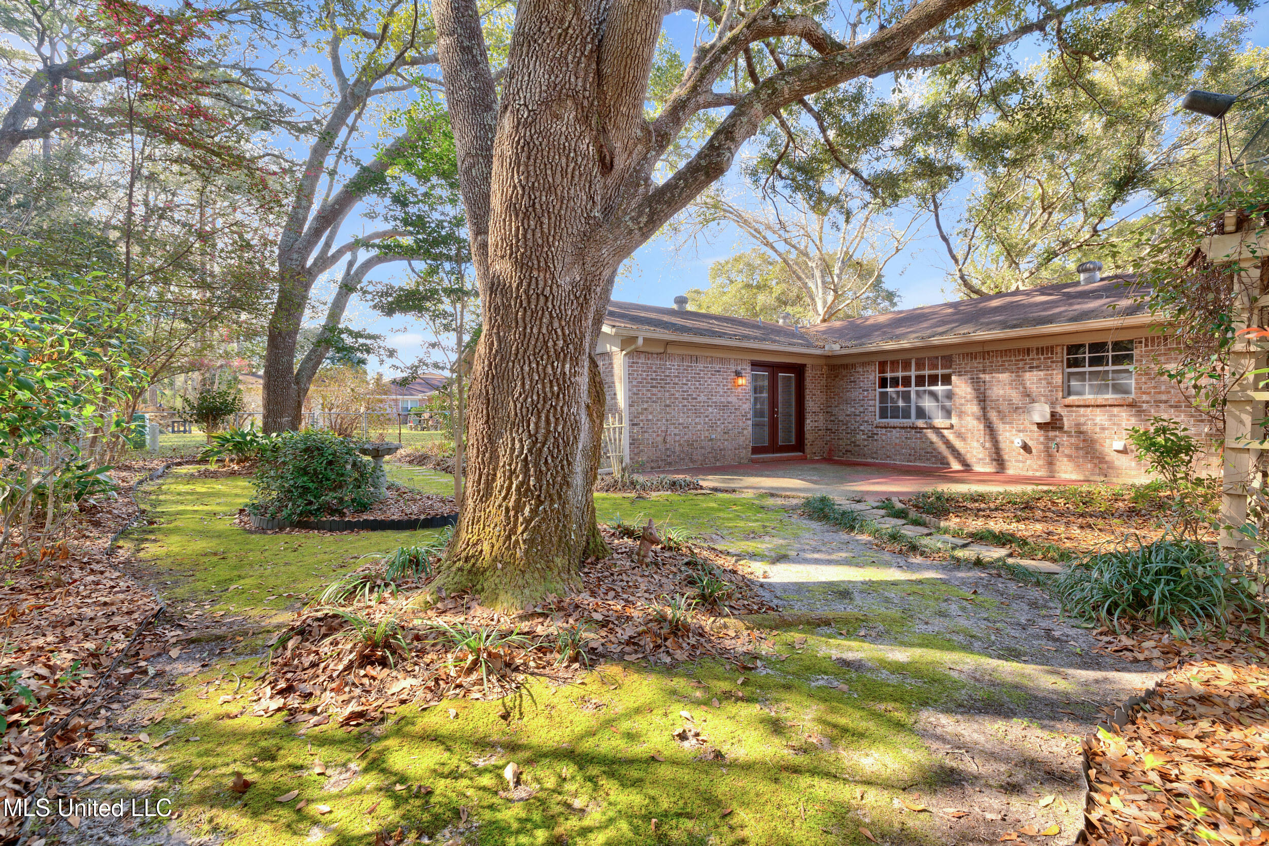 2413 Northridge Drive, Gautier, Mississippi image 35
