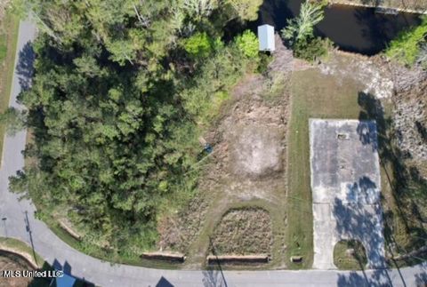 Vacant Land For Sale - 1446 Hanakealoha Place<br/> Diamondhead, MS 39525