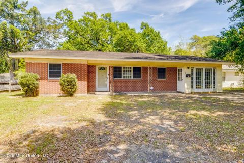 Homes For Sale - 38 30th Street<br/> Gulfport, MS 39507