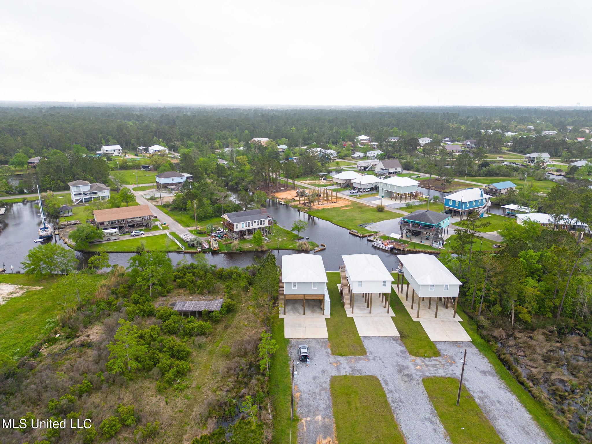 10068 E Bayou View Drive, Bay Saint Louis, Mississippi image 2