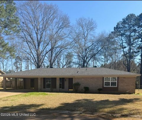 Homes For Sale - 5017 Cottonwood Lane<br/> Jackson, MS 39212