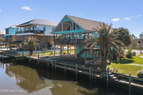 Homes For Sale - 11027 Bay Cove Drive<br/> Hancock County, Bay Saint Louis, MS 39520