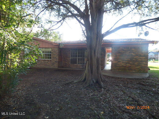 111 Coral Avenue, Natchez, Mississippi image 3