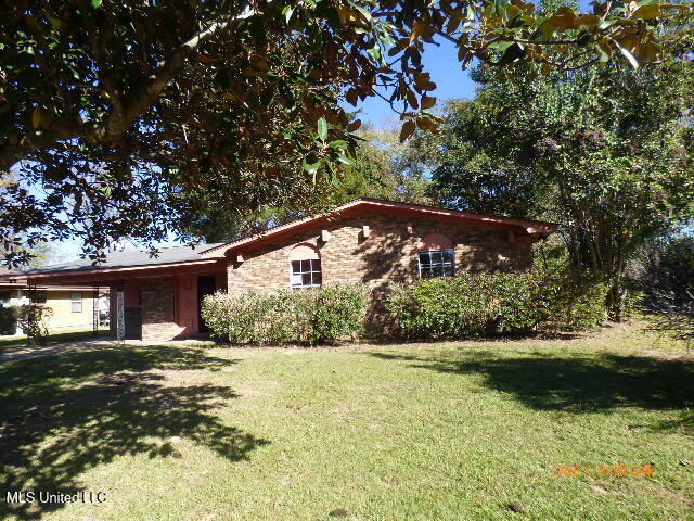 111 Coral Avenue, Natchez, Mississippi image 1