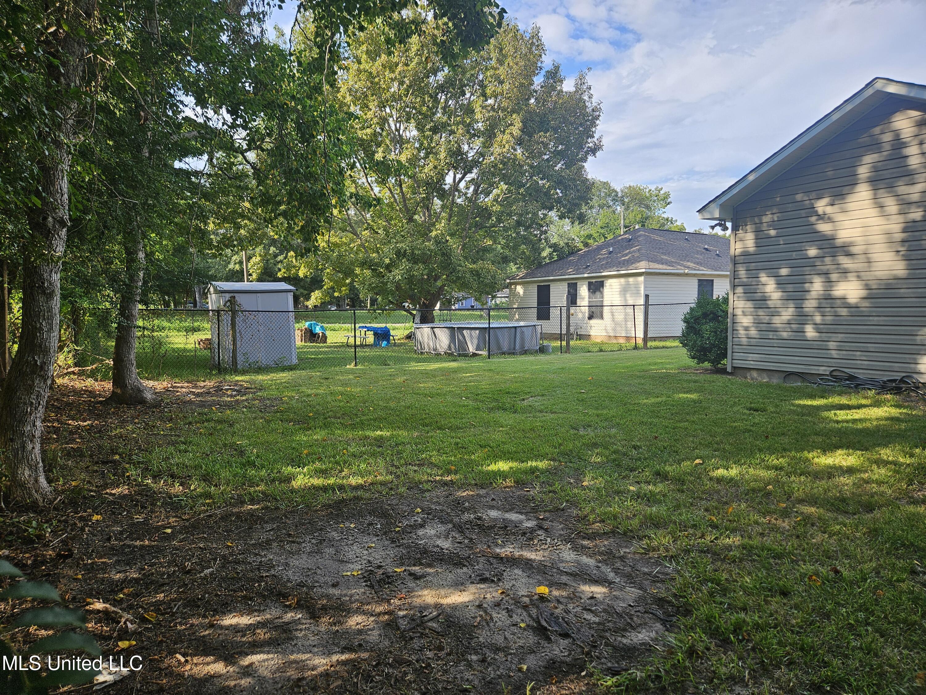 1113 Beach Avenue, Gulfport, Mississippi image 34