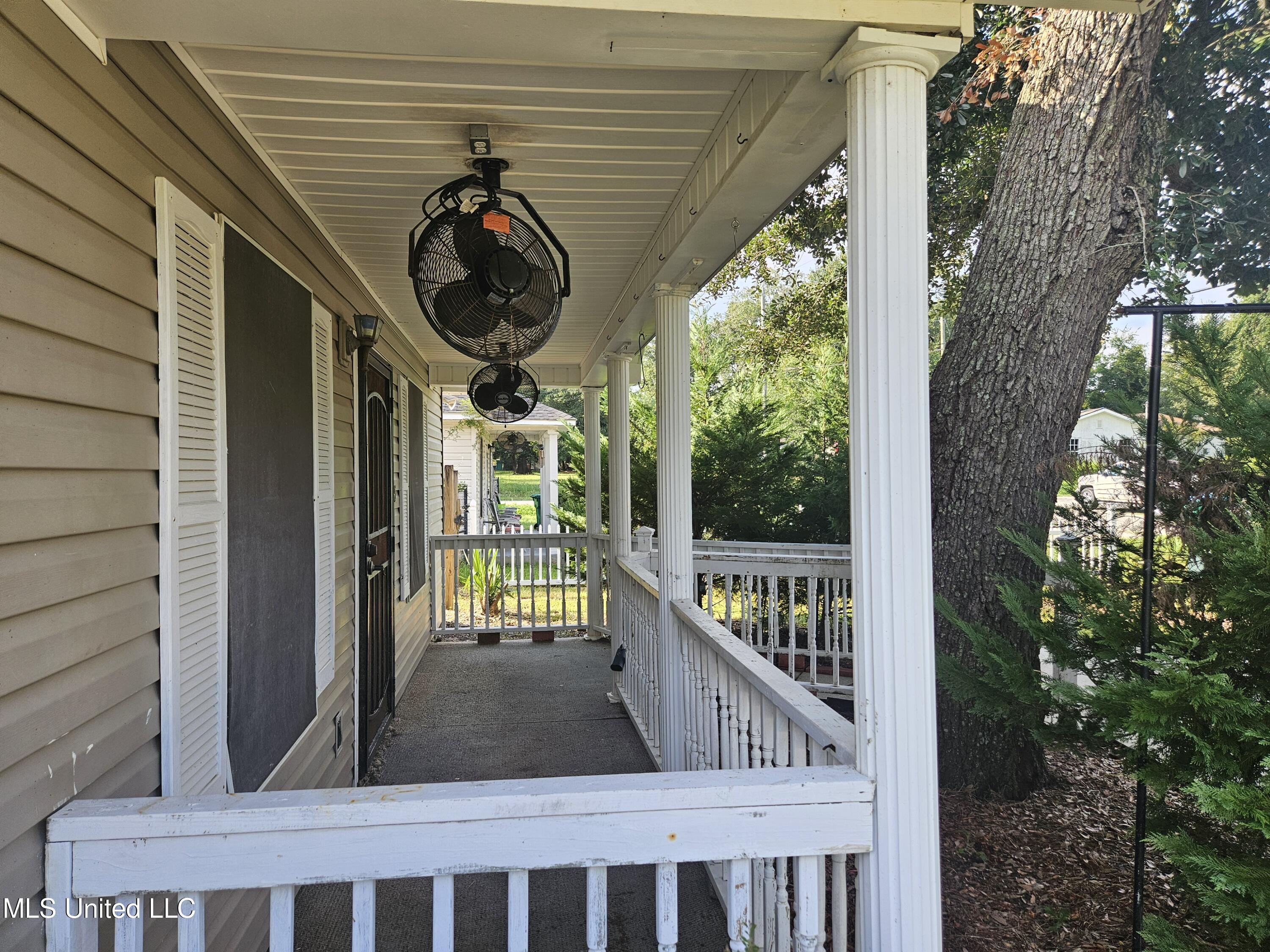 1113 Beach Avenue, Gulfport, Mississippi image 23